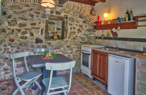 Diano Castello House | Il Passatempo - Romantic, rustic countryhome for 2 people, with garden