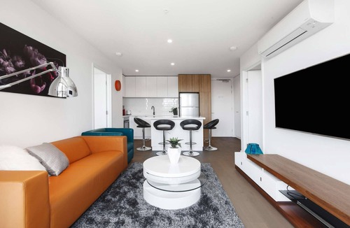 Cheltenham Apartment | Ilixir Apartments by Ready Set Host