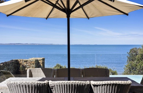 Somers House | 'illiac' in Somers - Luxury and the classic Hamptons lifestyle, right on Somers beach!