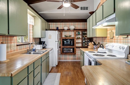 Groveland Villa | Impressive Villa with Ping Pong Table and Barbecue in Groveland, California