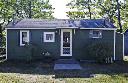 Carp Lake Cabin | Incredible Cabin with Barbecue and Lake Access in Carp Lake, Michigan