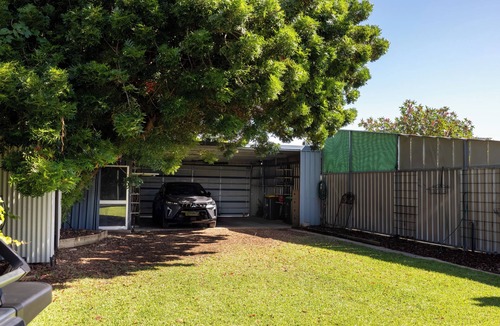 Mildura Central Business District House | Indulge - Private Pine