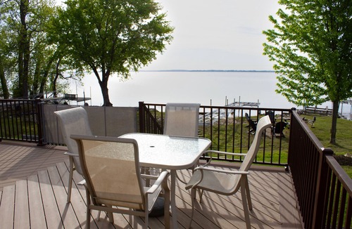 Edgerton House | Inviting Lakefront Escape with Modern Comforts & High‑Speed Fiber