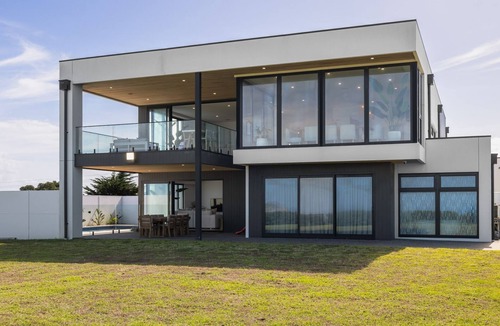 San Remo House | Island View San Remo