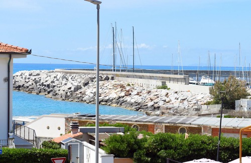 Rosignano Solvay House | Appartamento Appera Ristrutturato ad un Passo dal Mare