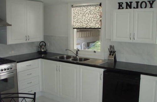 Warrnambool Cottage | ".JAMIESON COTTAGE.a couples retreat"
