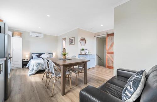San Remo Apartment | John's Place San Remo - Sleeps 5 - Pet Friendly