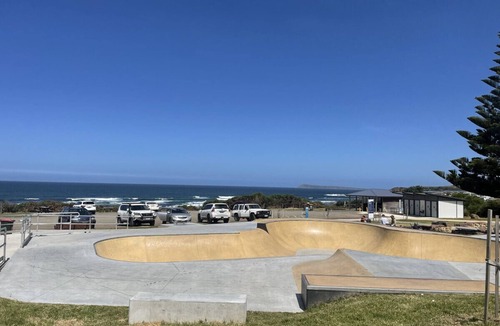 Kilcunda House | Killy Views Stunning Oceanfront View, Pet Friendly, Fireplace sleeps 7, 10 minutes to Phillip Island FREE EV Charging station (7kW)