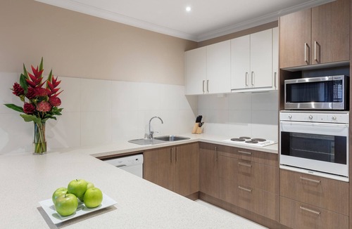 St. Kilda East Hotel | Kimberley Gardens Hotel & Serviced Apartments