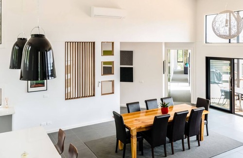 Marysville House | KINGS END - Modern, spacious house