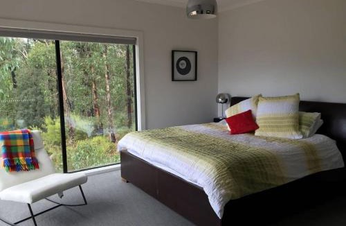 Marysville House | Kings End- Modern, spacious house