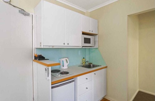 East Melbourne Apartment | Knightsbridge Apartments