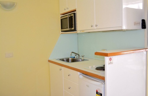 East Melbourne Apartment | Knightsbridge Apartments