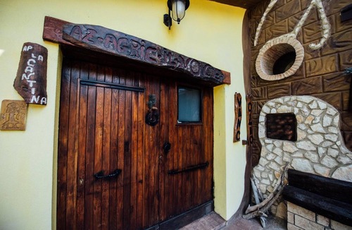 Castiglione d'Orcia Apartment | La Cantina Apartment - Agriturismo Il Noce in Val d'Orcia