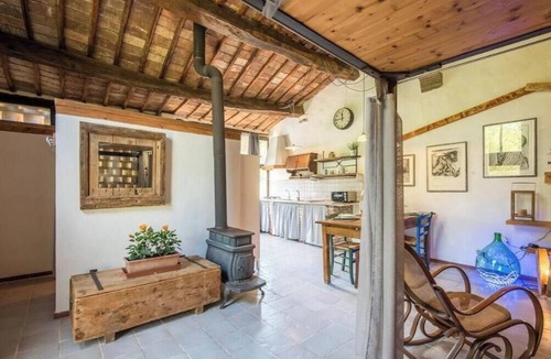 Radicondoli Apartment | La Capanna apartment, in Tuscan countryside with pool and private garden