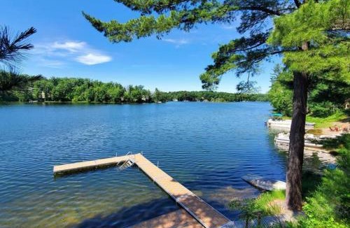 Mayfield House | Lake Cottage with Spectacular Views
