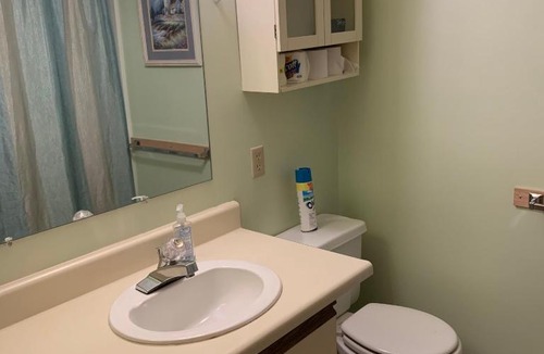 Oak Harbor Apartment | Lake Erie Condo
