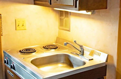 Copper Harbor Hotel | Lake Fanny Hooe Resort- 2nd floor, 2 bed with Balcony