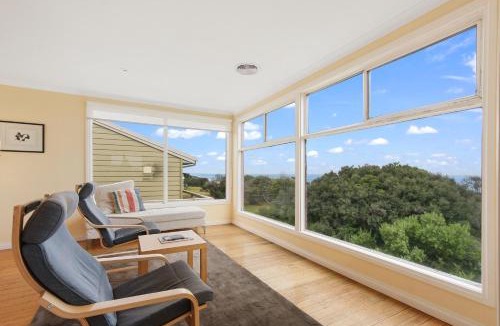 Lake Tyers Beach House | Lake Tyers Beach House - Spacious Coastal Escape