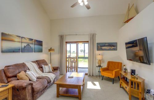 Oak Harbor House | Lake View, Dock & Pool: Green Cove Resort Condo