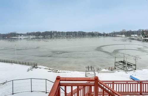 Paw Paw House | Lakefront Home w/Views, 7 Mi to Dtwn Paw Paw