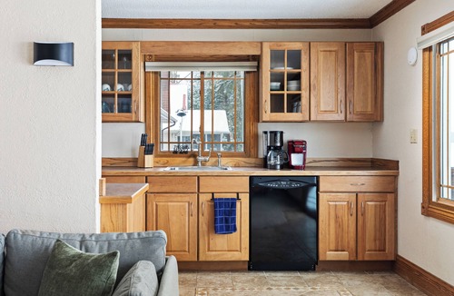 Lake House | Lakefront, Indoor Heated Pool, Sandy Beach+Dock+Kayak, Gameroom+Firepit