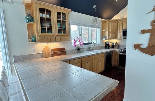 Pigeon House | Lakefront Lux Home, Min to Downtown, Scenic View