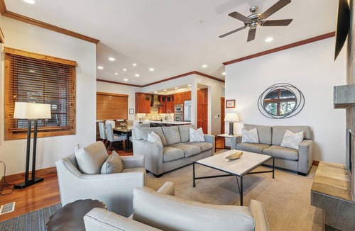 Sierra Shores Condo | Lakefront Modern Luxury w/Hot Tub, Fireplace, PEAK SS1