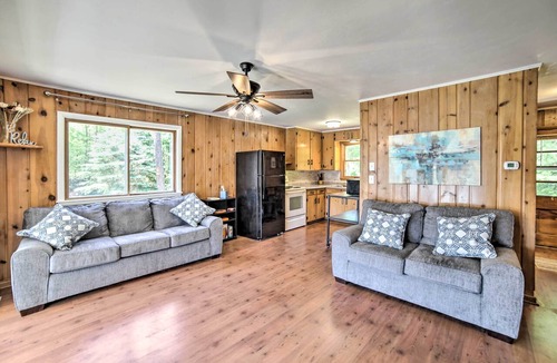 Brazeau Cottage | Lakefront Wisconsin Cottage w/Dock & Hot Tub!