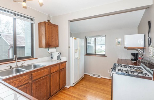 Lakeland House | Lakeside Fee-lings on Strawberry Lake kayaks Included or bring boat with you.