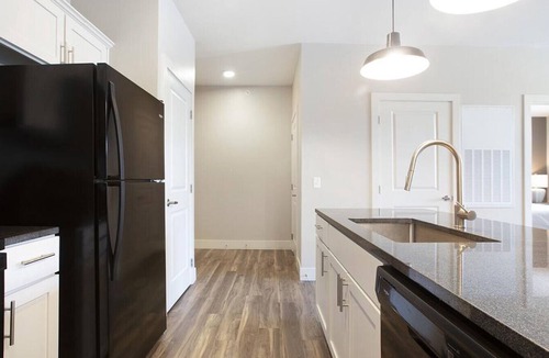 Toledo Apartment | Landing at Marina Lofts - 2 Bedrooms in East Toledo