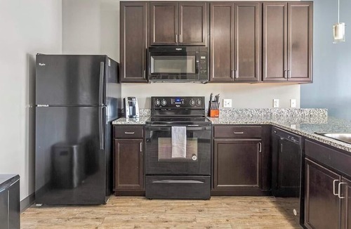 Perrysburg Apartment | Landing at Mosaic at Levis Commons - 1 Bedroom in Downtown Perrysburg