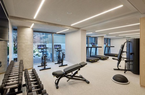 East Melbourne Hotel | Lanson Place Parliament Gardens