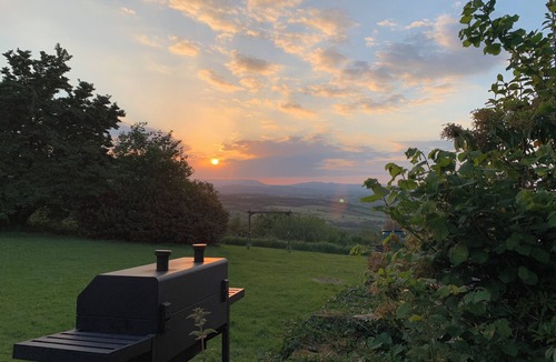 Chepstow House | Large Countryside House sleeps 17 stunning views ,hot tub and Games Rm