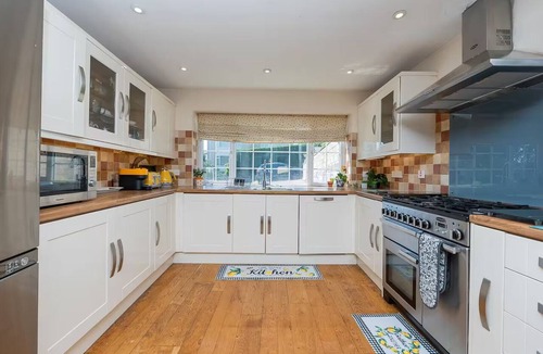 Bathford House | Large family home on the outskirts of Bath - Pass the Keys