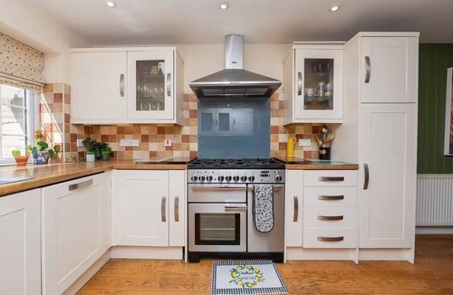 Bathford House | Large family home on the outskirts of Bath - Pass the Keys