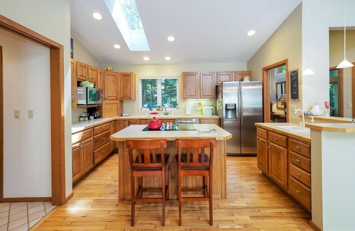 Harbert House | Last summer week in August is now open!