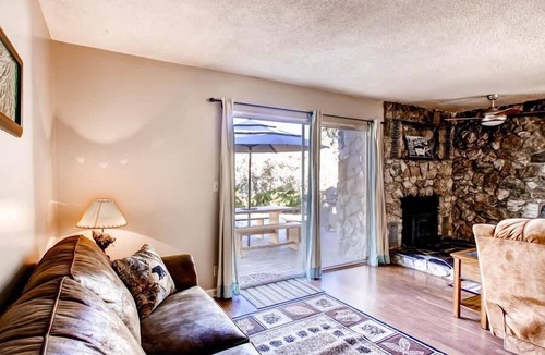 Oakhurst House | Lazy Bear Lodge