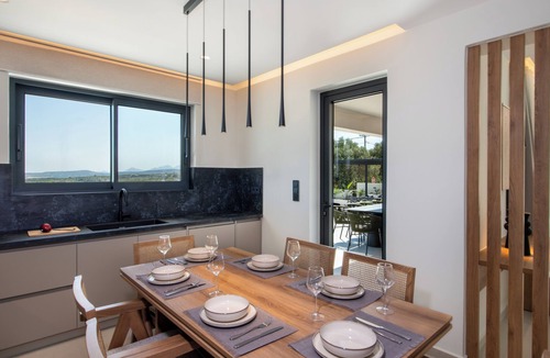 Kirianna Villa | LeEva Oasis villa