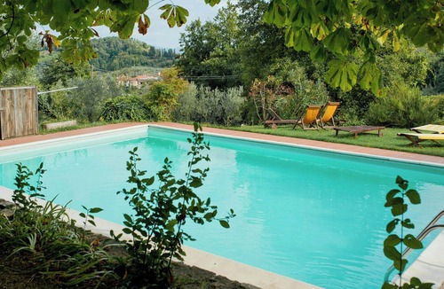 Bacchereto House | Lemon house among vineyards in Bacchereto