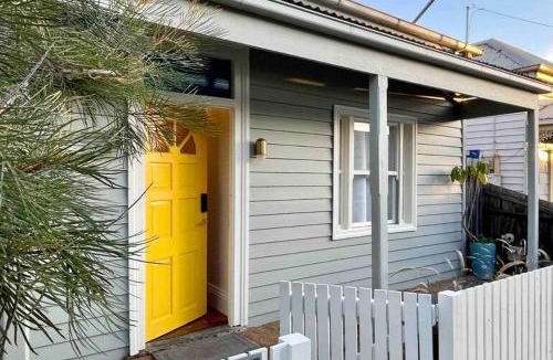 Yarraville House | Lemon Tree Cottage Yarraville Inner City Oasis