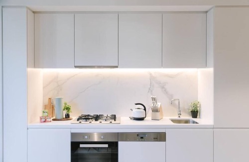 Doncaster Apartment | Light-filled 2-Bed + Study Apartment. Free Secure Parking!