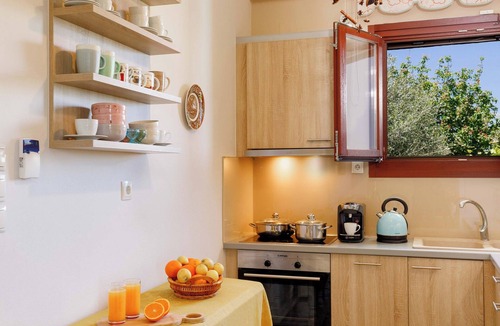 Rethymno Villa | Lily's Cottage, secluded, Sea View Villa with private pool and amazing Garden