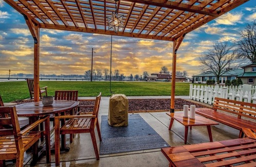 Russells Point House | Little Blue Bungalow - Amazing Views + Boat Dock!