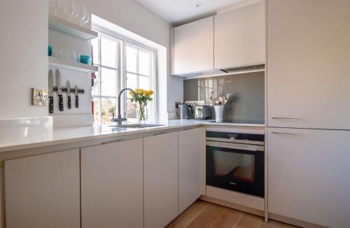 Henley-in-Arden House | Little George, Henley-in-Arden Luxury Apartment with Private Parking