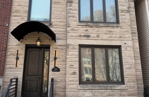 Grand Boulevard Apartment | Living like a local in Bronzeville chicago with massive roof deck