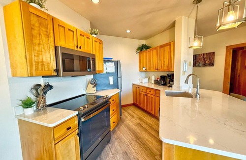 Lutsen Condo | Located directly on Lake Superior, this bright and comfortable condo is ideal for families or groups