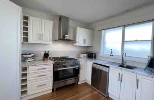 Loch House | Loch Village Guesthouse-ensuite spa