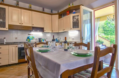 Giugnano Apartment | Lovely apartment for 10 guests with private pool, WIFI, TV, patio and pets allowed