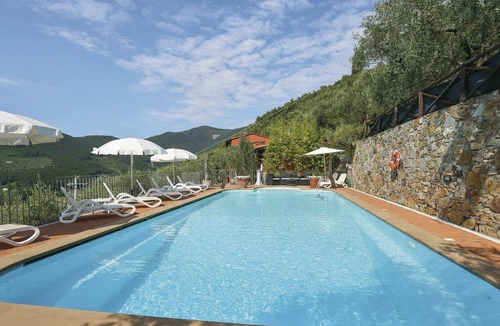 Buti Villa | Lovely apartment in villa for 4 people with pool, WIFI, TV, patio and pets allowed